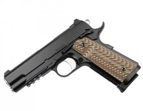 Dan Wesson Specialist Commander 01890