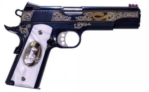 Colt El Potro Rampante